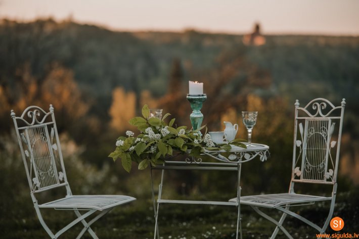 Siguldas Livonijas ordeņa pilī durvis vērs Siguldas brīvdabas restorāns; aicina līdzdarboties