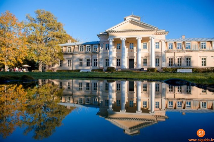 Jūnijā darbu atsāk Krimuldas muiža