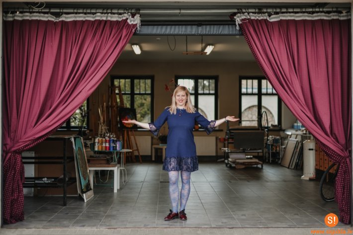 “Siguldas devons” viesojas mākslinieces Patricijas Brektes darbnīcā