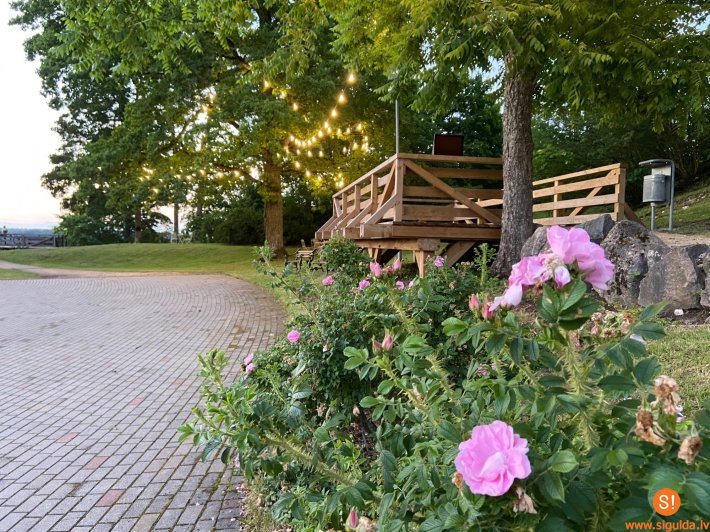 Šonedēļ Siguldas novadā: Muzikālās brokastis, Alekseja Naumova izstādes atklāšana un citi notikumi