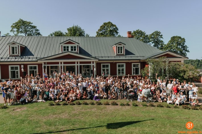 Medaļas “Esmu dzimis Siguldas novadā” saņēmuši 2020. gada pirmajā pusgadā dzimušie novadnieki