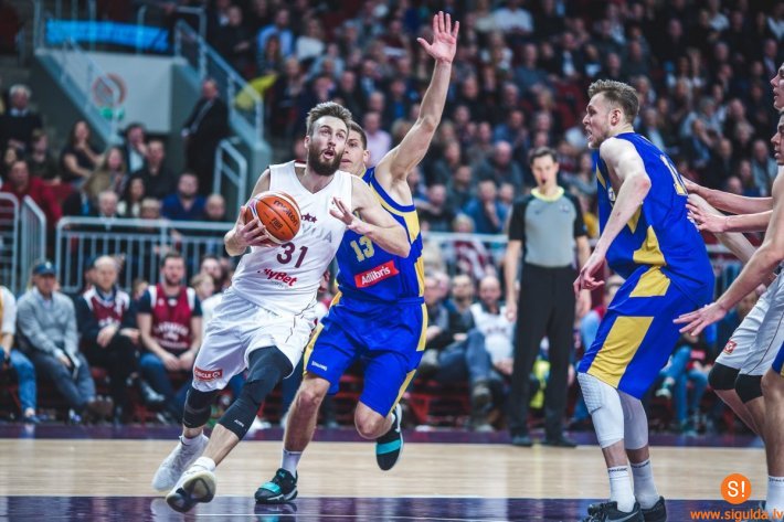 Siguldā viesosies Latvijas basketbola zvaigzne Žanis Peiners