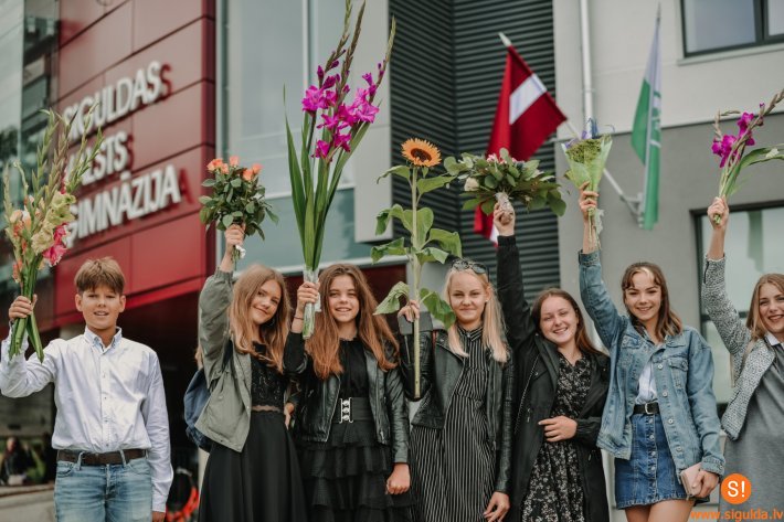 Siguldā Zinību dienā skolēni mācības uzsāk divās pilnībā renovētās skolās