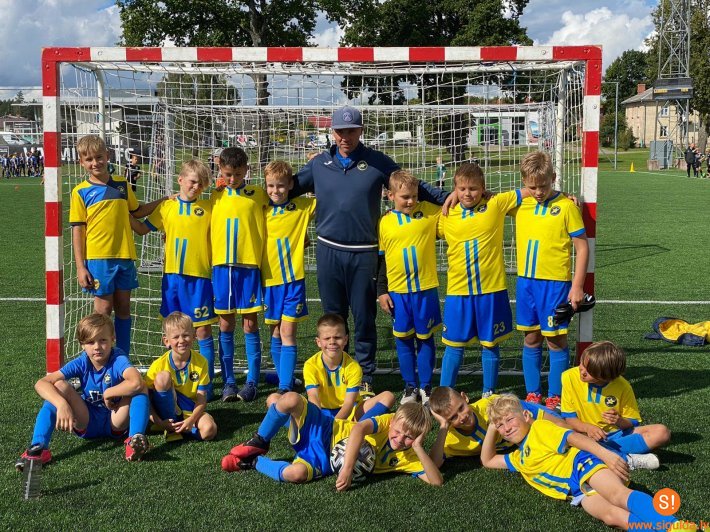 Futbola klubs “Super Nova” izcīna 1. vietu Vidzemes reģiona jaunatnes festivālā