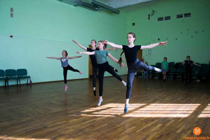 Deju grupa “A‑Zarts” aizvadījusi vasaras nometni