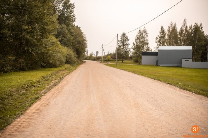 Noslēgumam tuvojas pārbūves darbi sešiem grants ceļiem 17 kilometru garumā