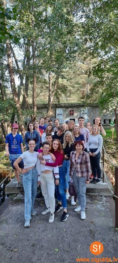 Siguldas Valsts ģimnāzijas skolēni “Gada klases” ekskursijā devās uz Liepāju