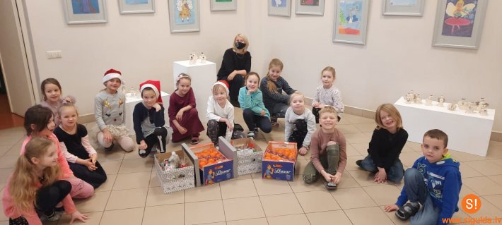 Siguldas pilsētas vidusskolas mākslu klases iesaistās akcijā “Dod pieci”