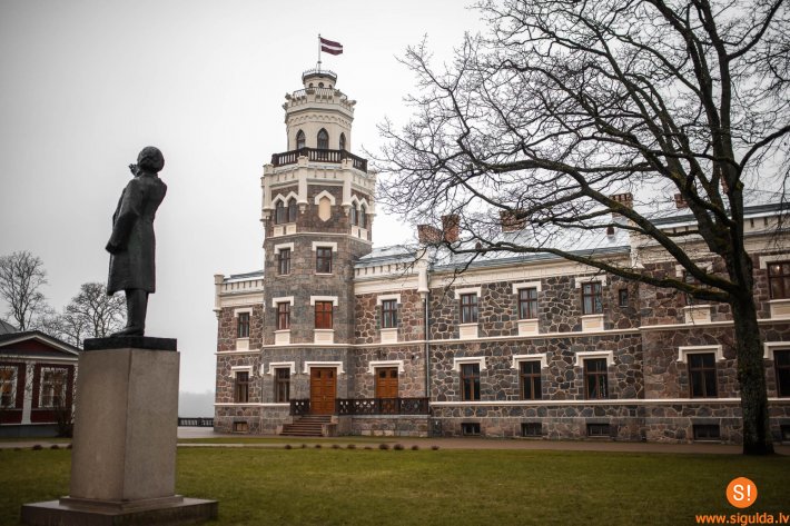 Līdz 18. janvārim Siguldas Jaunās pils salons aicina pieteikt izstādes 2021. gadam