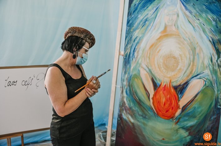 Aicina apskatīt interesantas izstādes Siguldas Jaunajā pilī un kultūras centrā “Siguldas devons”