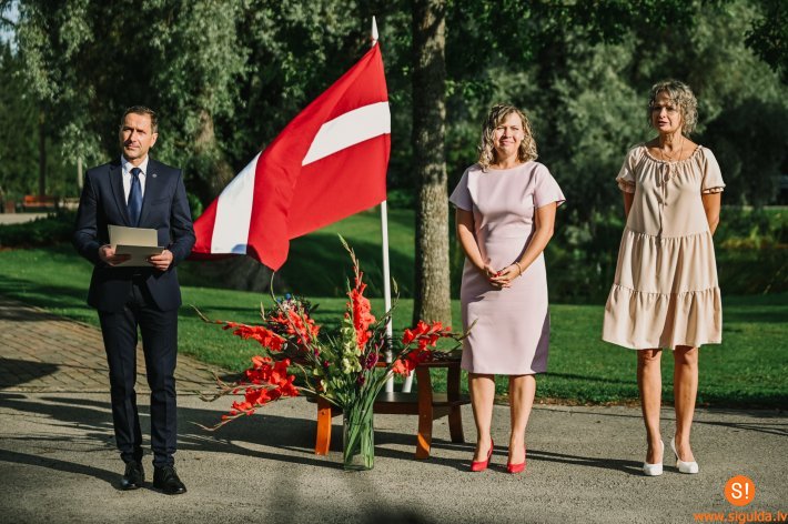 Mores pamatskolā uzsākts jaunais mācību cēliens