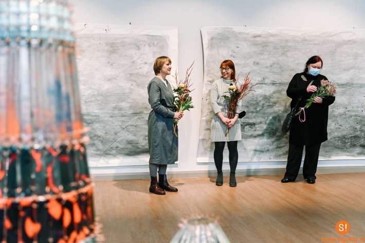 Kultūras centrā “Siguldas devons” atklāta izstāde “Visuma mežā”