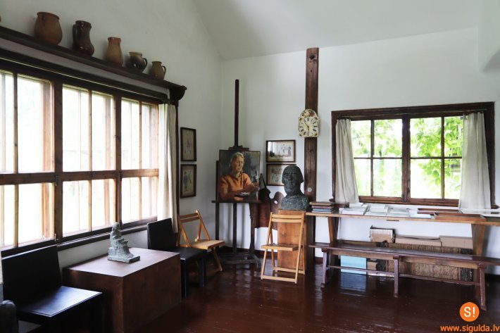 Apmeklētājiem atvērtas Skulmju dzimtas mājas Mālpilī