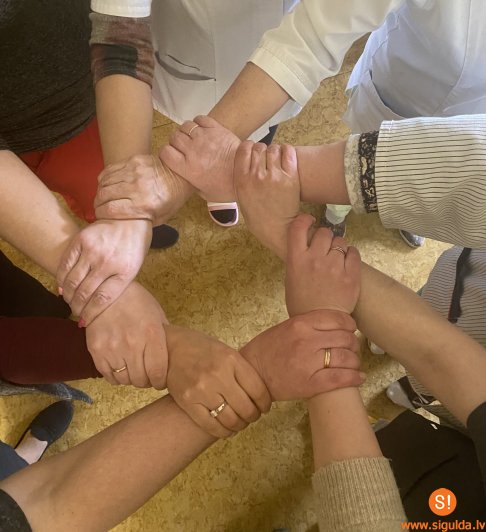 “Sociālās aprūpes centrs” īsteno kolektīva saliedēšanas pasākumu brīvdabā