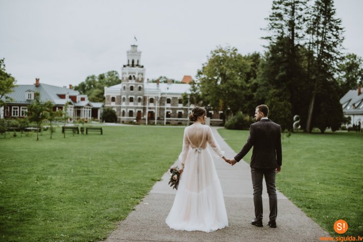 Apstiprināts Siguldas novada Dzimtsarakstu nodaļas maksas pakalpojumu cenrādis