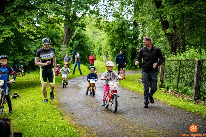Aizvadīts aizraujošs Latvijas valsts mežu MTB maratona 3. posms