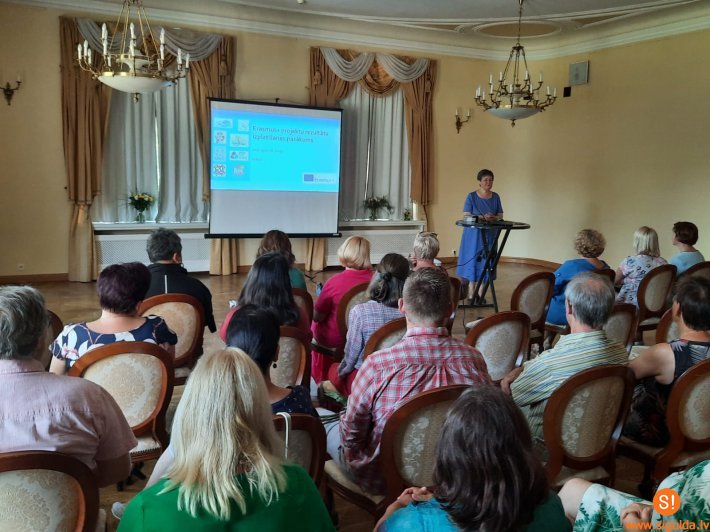 Mālpils muižā tiekas Erasmus+ projektu organizētāji