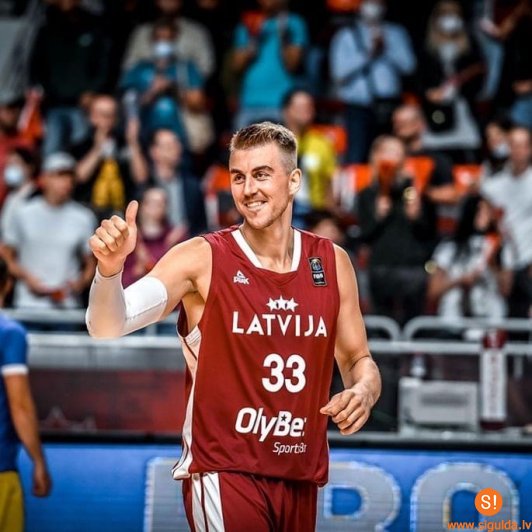 Raiņa parkā atvērto treniņu vadīs Latvijas izlases basketbolists Mārtiņš Meiers