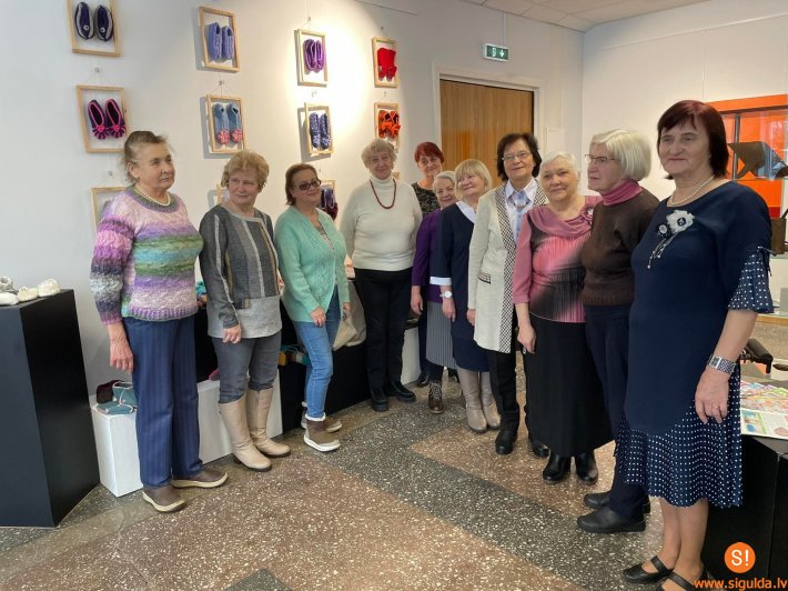 Atklās izstādi “Svētku galda rotas. Madarām – 20”