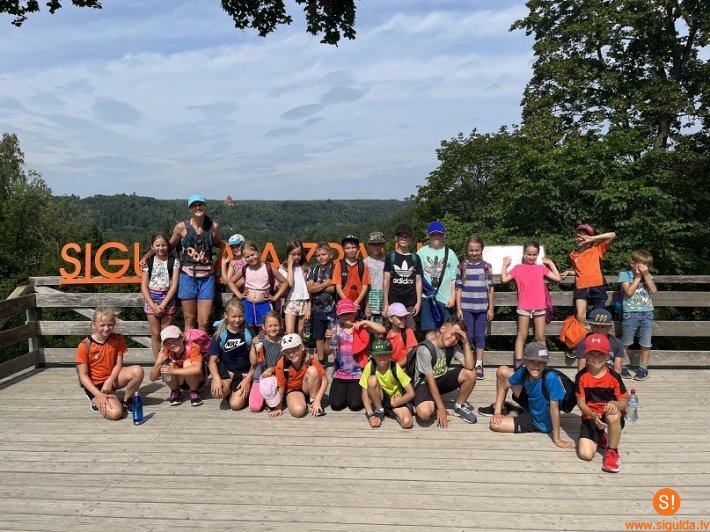 Noslēgušās trīs nometnes Siguldas novada bērniem