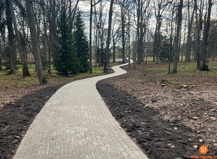 Noslēgusies Mālpils parka gājēju celiņu pārbūve