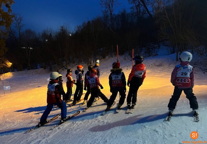 Siguldā svin pasaules Sniega dienu