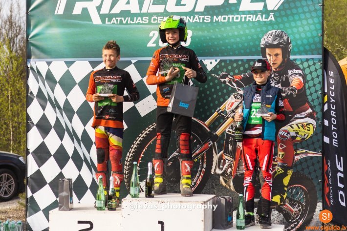 “Sigulda Racing Team” augsti sasniegumi mototriāla čempionātā
