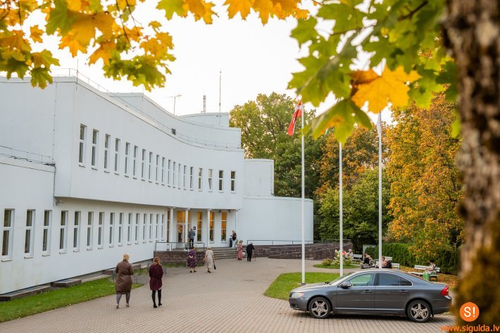 Siguldas Mākslu skola “Baltais flīģelis” uzņem jaunus audzēkņus