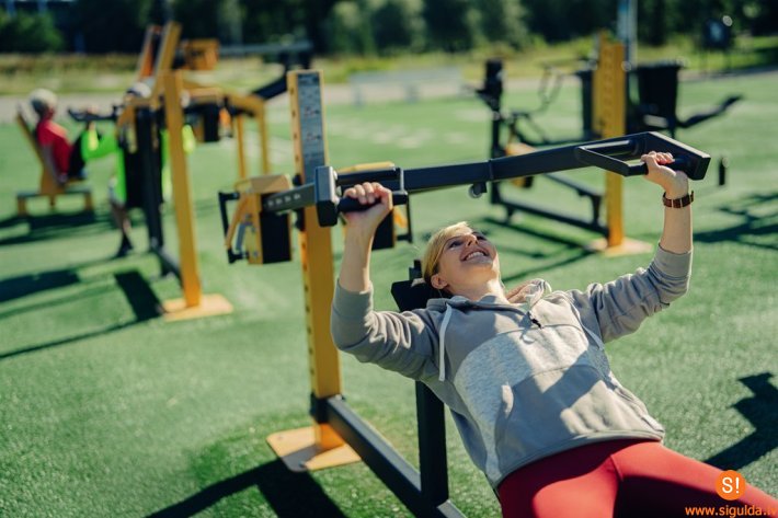 Fischer slēpošanas centrā  būs āra trenažieru pop-up laukums