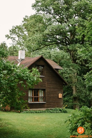 Skulmju dzimtas mājai 120 gadu; ekspozīcijai – otrā sezona