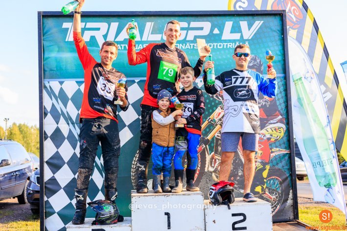 “Sigulda Racing Team” triāla komanda izcīna vicečempiona titulu