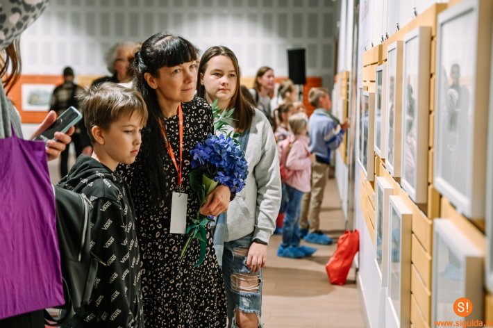 “Siguldas devonā” apskatāma Ilonas Vīklandes ilustrāciju izstāde