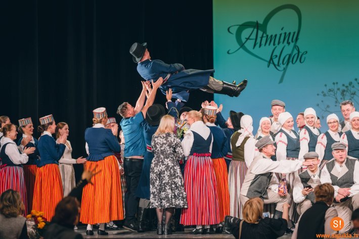 “Dūka” nosvin 13. dzimšanas dienu koncertā “Atmiņu klade”