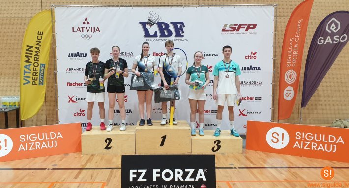 Siguldā aizvadītas starptautiskas badmintona sacensības jauniešiem