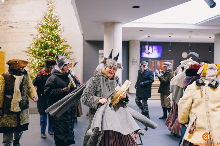 Ziemas saulgriežu svinēšana kopā ar folkloras kopu “Senleja”