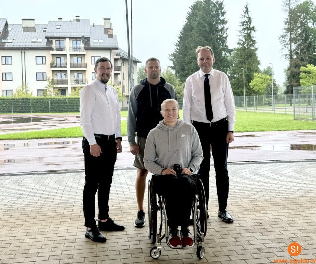 Vieglatlēte Diāna Krūmiņa pirms Vasaras Paralimpiskajām spēlēm trenējas Siguldā