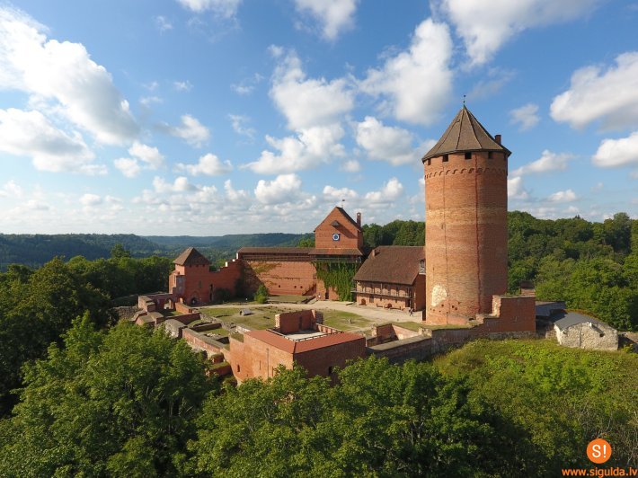 Pedagogus aicina pietiekties uz diskusiju Turaidas muzejrezervātā