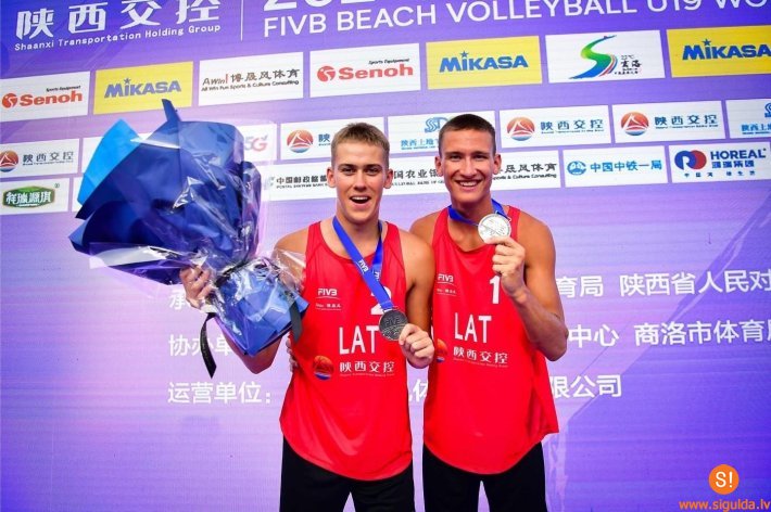 Novadniekiem sudraba medaļa U‑19 pasaules čempionātā pludmales volejbolā