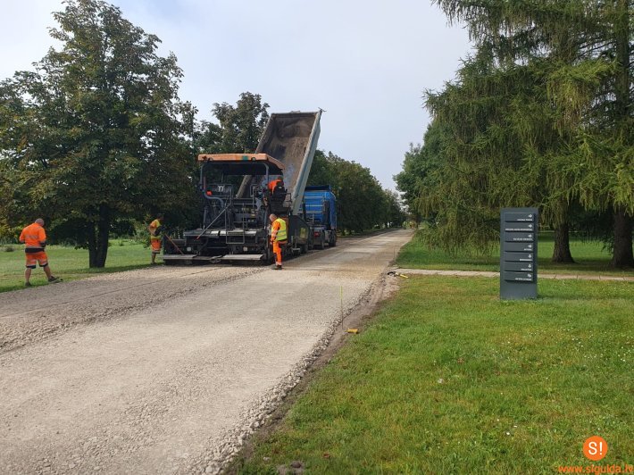 Inciemā, Anšlava Eglīša ielā, notiek ceļa seguma remonts