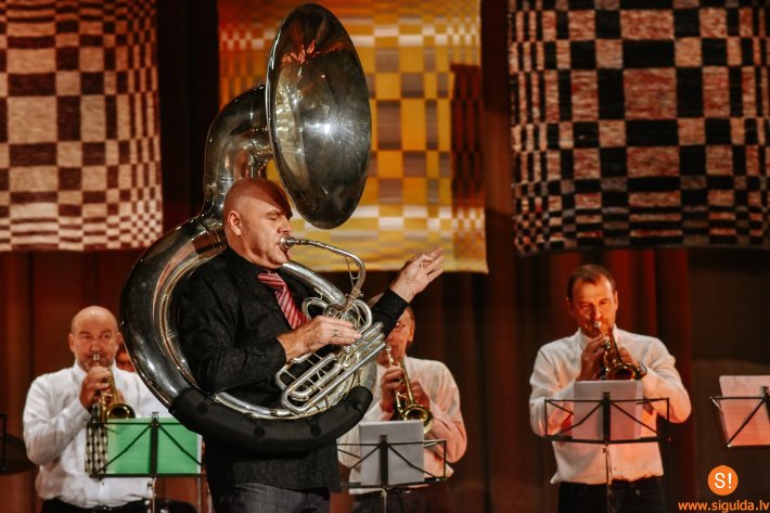 Pūtēju ansamblis “Sigulda” aicina uz koncertu “Rudens krāsu karuselis”