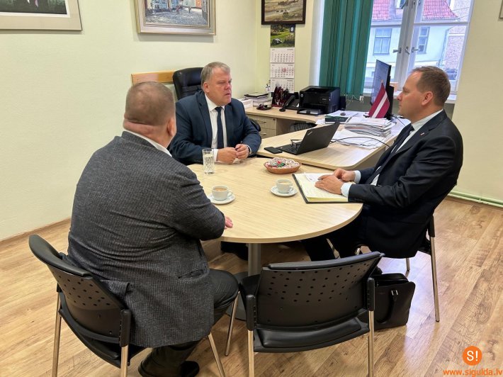 Pašvaldības vadība tiekas ar LPS vadību, pārrunājot aktuālos sadarbības jautājumus