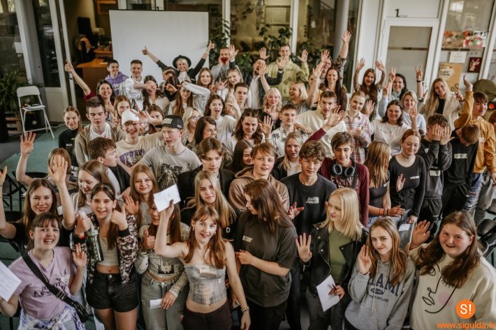 Turpinās mobilais darbs ar jaunatni; aicinām iepazīties ar grafiku novembrim