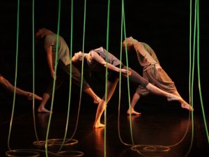 Siguldas novada Kultūras centrā būs skatāma laikmetīgā dejas teātra izrāde