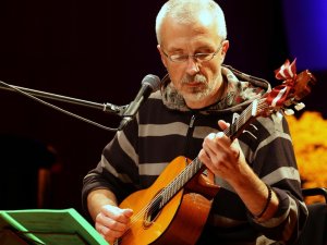 Dziesminieks Kaspars Dimiters koncertē Allažu luterāņu baznīcā