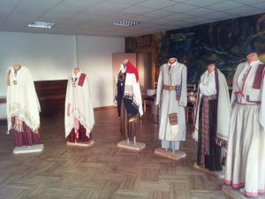 Aicina uz lekciju par tautisko kreklu tradīcijām Latvijā    
