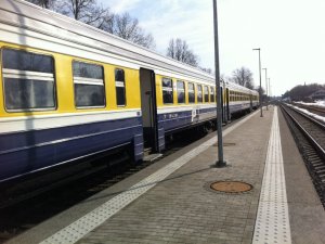 Siguldas stacijā atklāts pasažieru infrastruktūras labiekārtošanas pilotprojekts