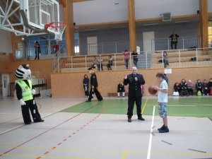 Siguldas 1.pamatskolas skolēni piedalās sacensībās „Roku rokā”