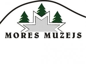 Mores muzejā labiekārtota apkārtne un izveidota ekspozīciju telpa