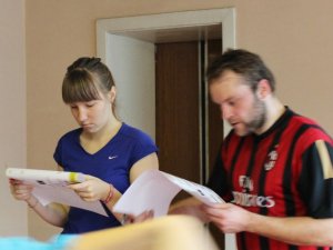 Siguldas Valsts ģimnāzijas skolēni plūc laurus telpu orientēšanās sacensībās