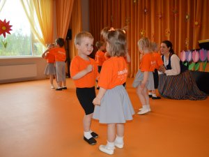 Tautisko deju atskaites koncerts bērnudārzā „Pasaciņa”